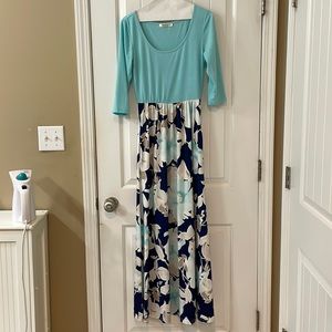 Dunes size small dress